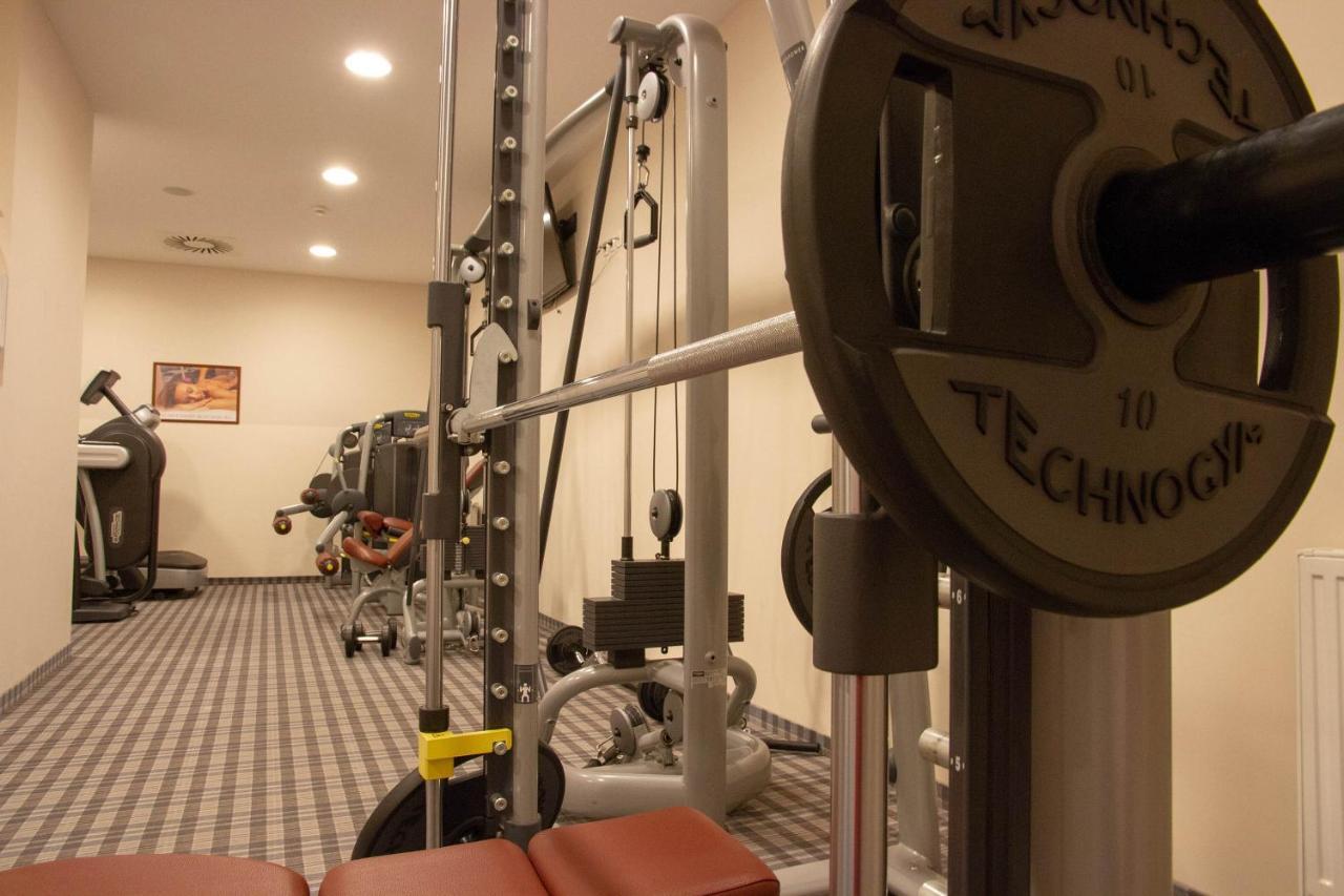 מוזירייה Wellness Hotel Montis מראה חיצוני תמונה