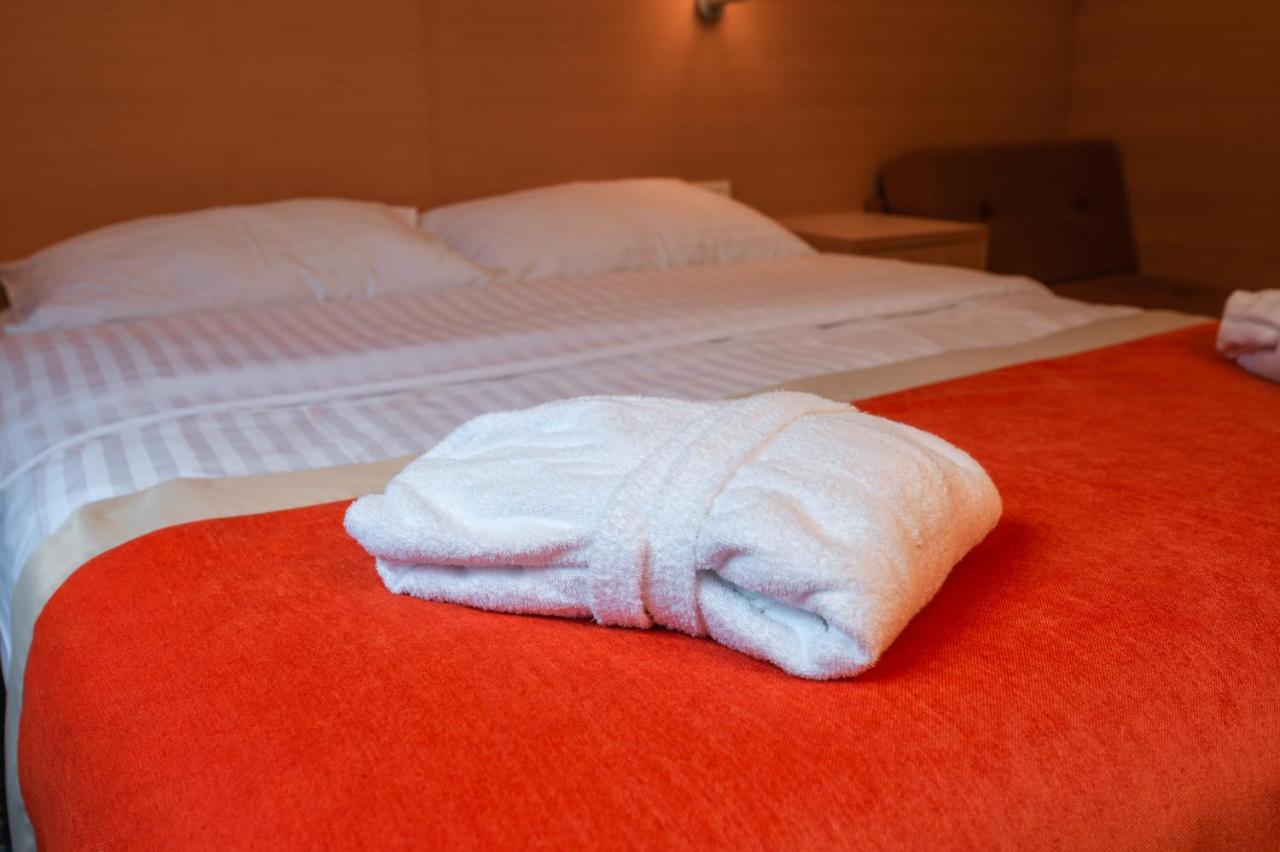 מוזירייה Wellness Hotel Montis מראה חיצוני תמונה
